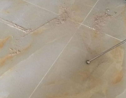 延长瓷砖空鼓维修公司分享粘合剂选择不当在瓷砖铺贴过程中可能导致以下问题